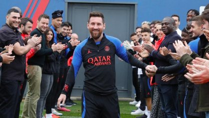 World Cup hero Lionel Messi receives guard of honour from PSG teammates after returning to training  - India Today