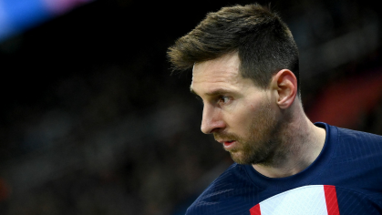 Lionel Messi Serius Pertimbangkan 'Peluang EMAS' Pulang Ke Barcelona | Goal.com Indonesia