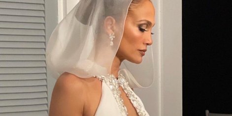 See Photos of Jennifer Lopez's Wedding Dresses - JLo Vegas Wedding Dress Details