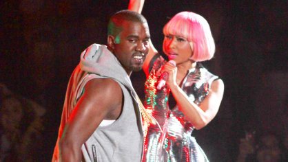 Nicki Minaj Shades Kanye West During Music Festival Performance – Hollywood Life