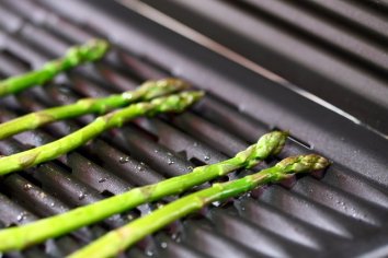 How to Cook Vegetables on a Griddle | livestrong