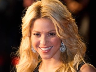 What religion is Shakira? - Christian - Catholic - Beliefnet