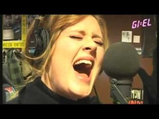 Adele LIVE: Rolling in the deep - YouTube