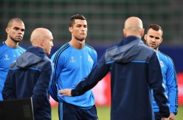 Zidane names his best squad of all time, picks Messi over Ronaldo - ronaldo.com