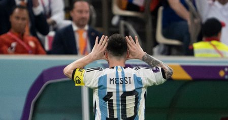 Lionel Messi's provocative goal celebration aimed at Louis van Gaal explained - Mirror Online