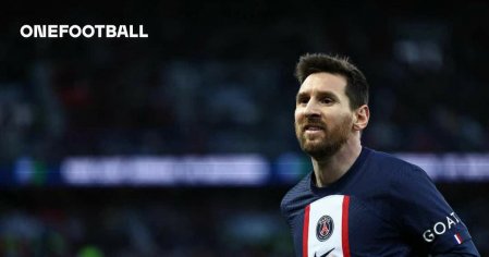 Lionel Messi contract extension hits roadblock as PSG fear FFP | OneFootball