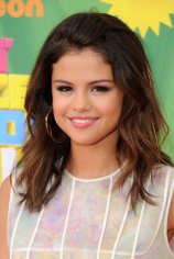Selena Gomez - Hairstyles Weekly