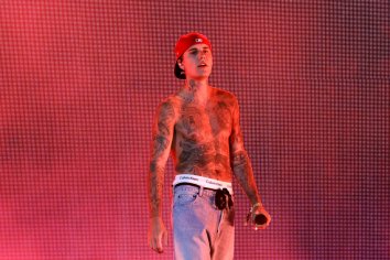 Justin Bieber performs for the first time since Ramsay Hunt diagnosis