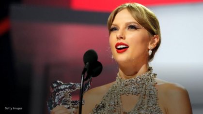 Taylor Swift announces new album during VMAs acceptance speech