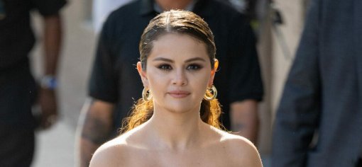 Selena Gomez Posts Vacation Video, Flaunts 'Real Stomachs'