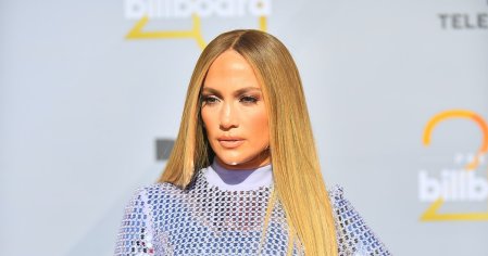 Jennifer Lopez's Hair Evolution, From '90s Curls To Curtain Bangs