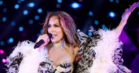 Jennifer Lopez Performs In Italy In First Performance Since Ben Affleck Wedding