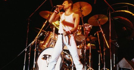Did Freddie Mercury Have Kids? Questions You Have About the Queen Frontman