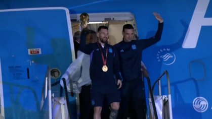Video: Argentina team receives a hero's welcome after World Cup win | CNN