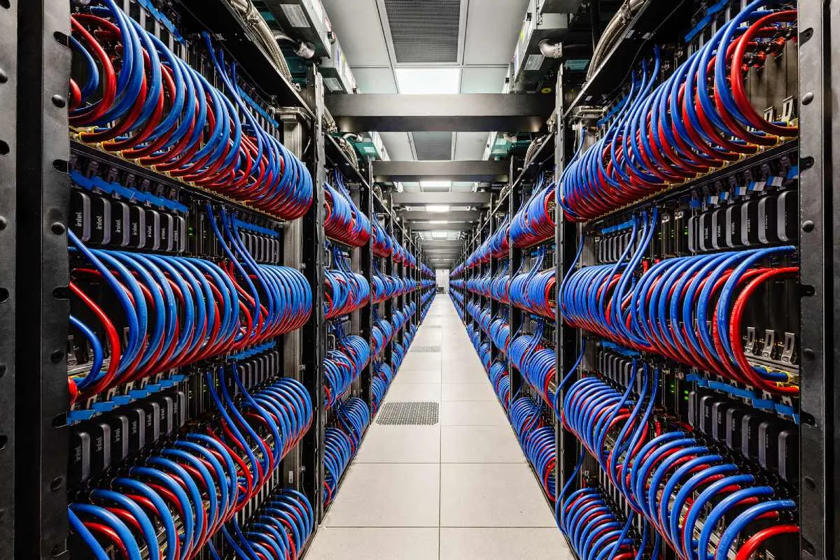 Intel Aurora Supercomputer Cloud
