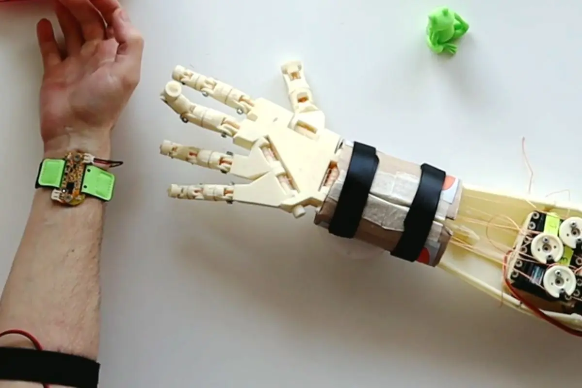 Ultimate Robotics Robotic Arm