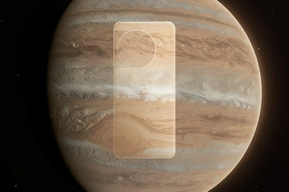 OnePlus 11 Jupiter Rock version